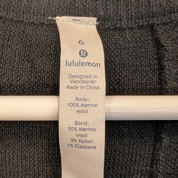 Lululemon TiedToYou Sweater Black Athleisure Casual Happy Hour Brunch - Size 6 - Picture 6 of 9